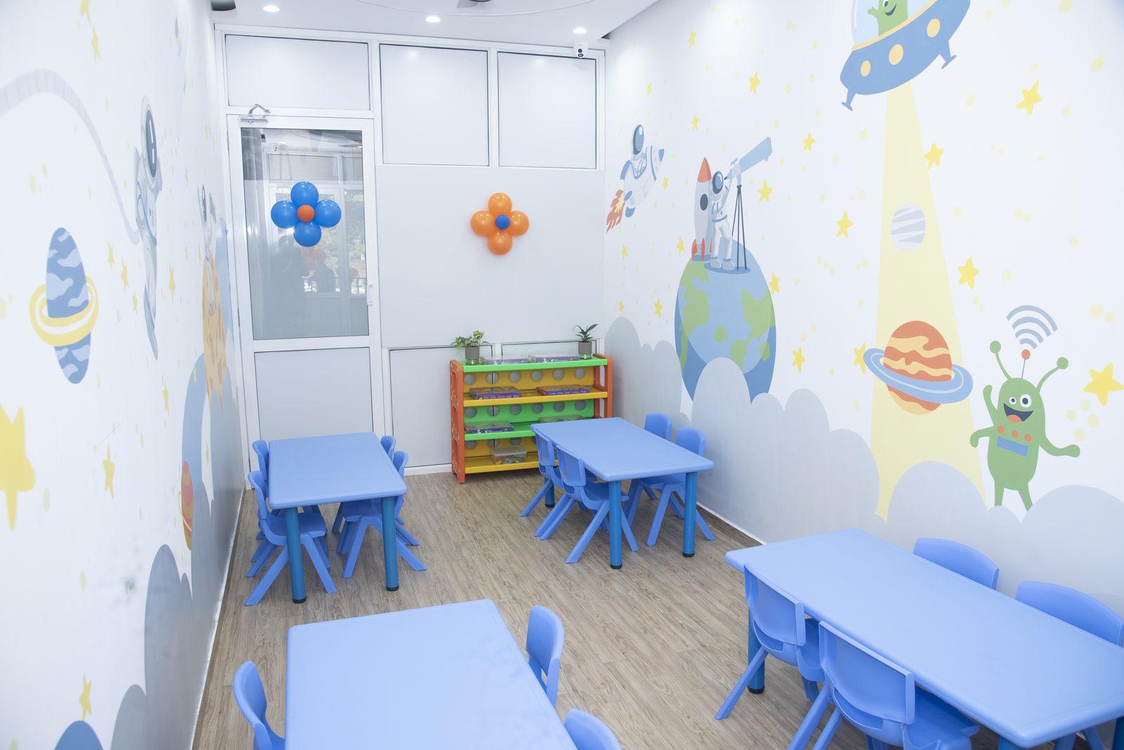 A classroom, ready for the morning.